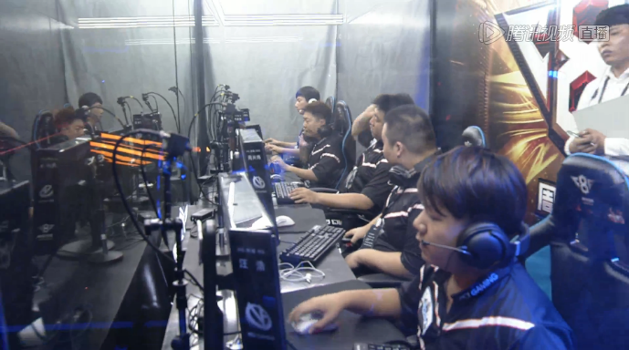 并在回防中 并在回防中